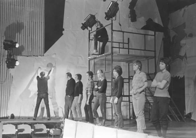 Jak aktor poruszający kukiełkami zmienia świat teatru lalek Jak aktor poruszający kukiełkami zmienia świat teatru lalek